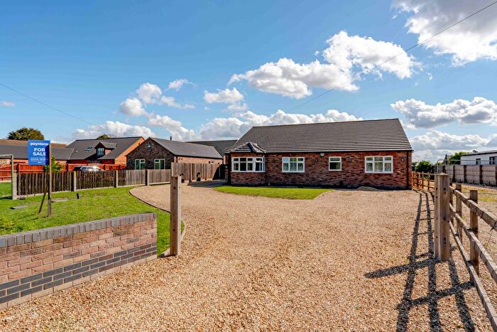 3 Bedroom Detached Bungalow For Sale In High Road, Spalding, PE12