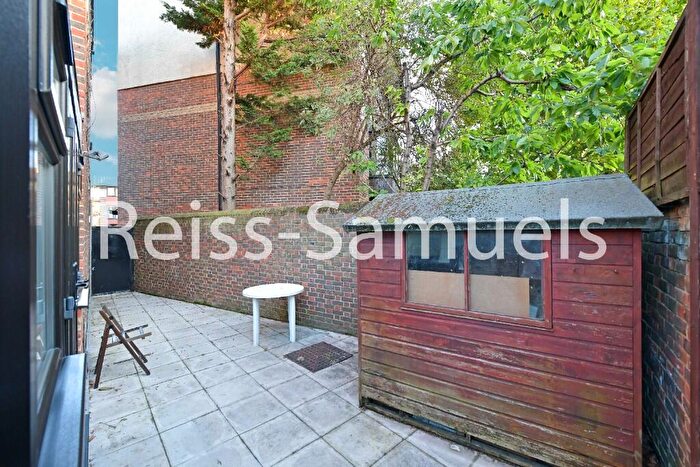 5 Bedroom End Of Terrace House To Rent In Barnfield Place, London, E14
