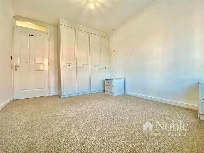 1 Bedroom Retirement Property To Rent In Queenswood House, Eastfield Road, Brentwood, CM14