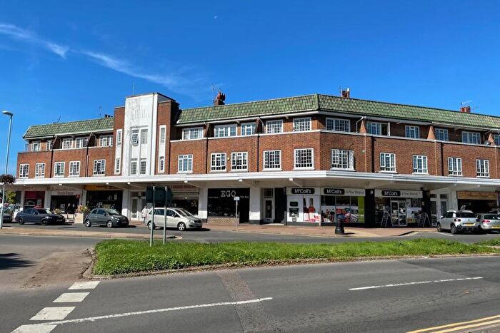 1 Bedroom Flat For Sale In The Boulevard, Worthing, West Sussex, BN12