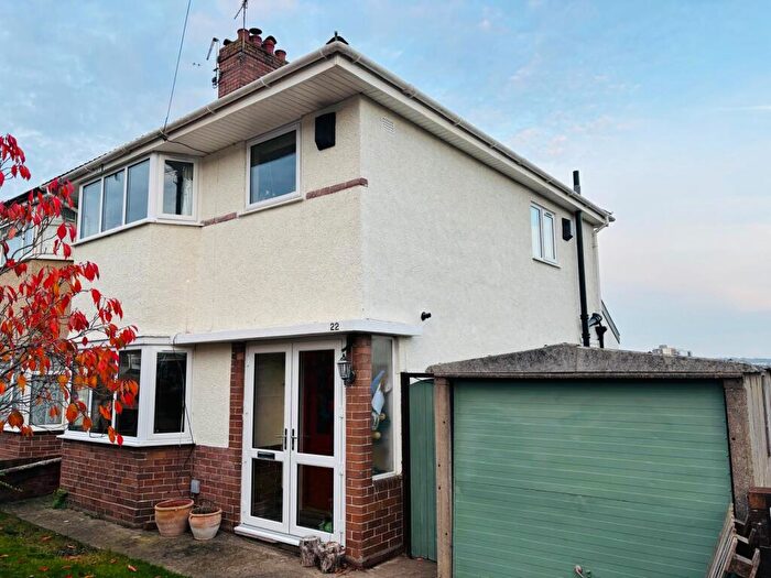 3 Bedroom Semi Detached House For Sale In Beckington Road, Bristol, BS3
