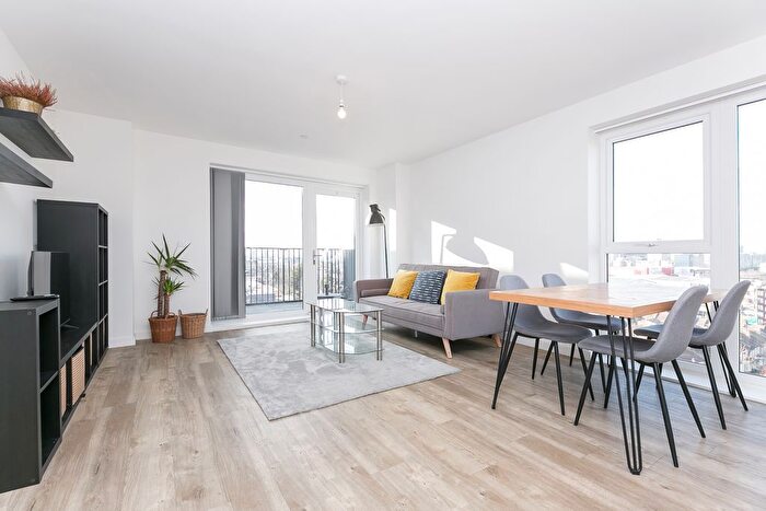 2 Bedroom Flat To Rent In Bowen Drive, London, SE7