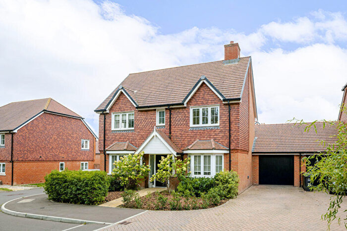 4 Bedroom Detached House For Sale In Hawthorn Way, Hellingly, BN27