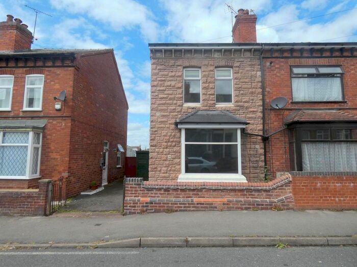 3 Bedroom Semi-Detached House To Rent In Broxtowe Drive, Mansfield, NG18