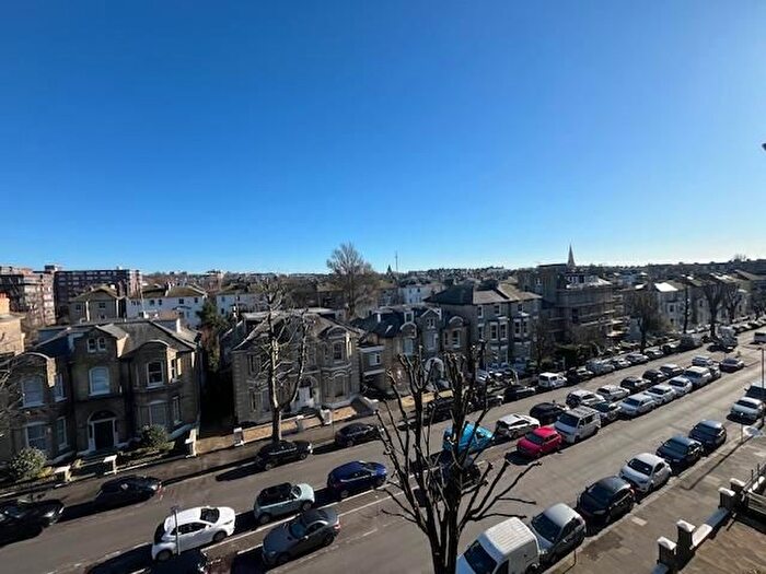 3 Bedroom Flat To Rent In Wilbury Road, Hove, BN3