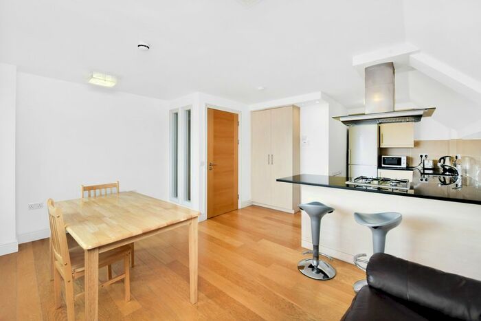 2 Bedroom Flat To Rent In Church Court, Dalling Road, London, W6