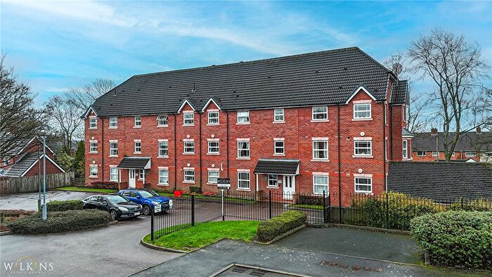 2 Bedroom Flat For Sale In Gunner Grove, Sutton Coldfield, West Midlands, B75