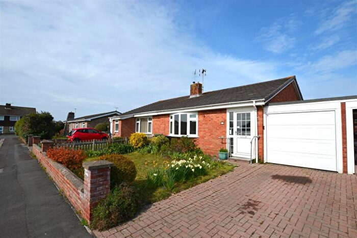 3 Bedroom Semi-Detached Bungalow For Sale In Mizzymead Rise, Nailsea, BS48