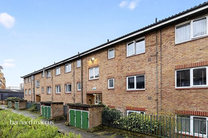2 Bedroom Flat For Sale In Marlborough Close, London, SE17