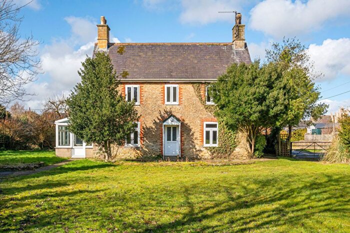 3 Bedroom Detached House For Sale In Gibbs Lane, Hullavington, Chippenham, SN14