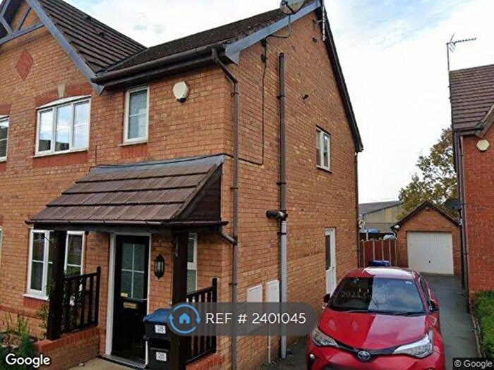 3 Bedroom Semi-Detached House To Rent In Top Farm Road, Wrexham, LL11