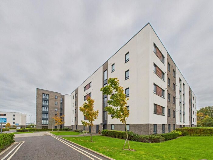 1 Bedroom Flat To Rent In Arneil Drive, Crewe Toll, Edinburgh, EH5