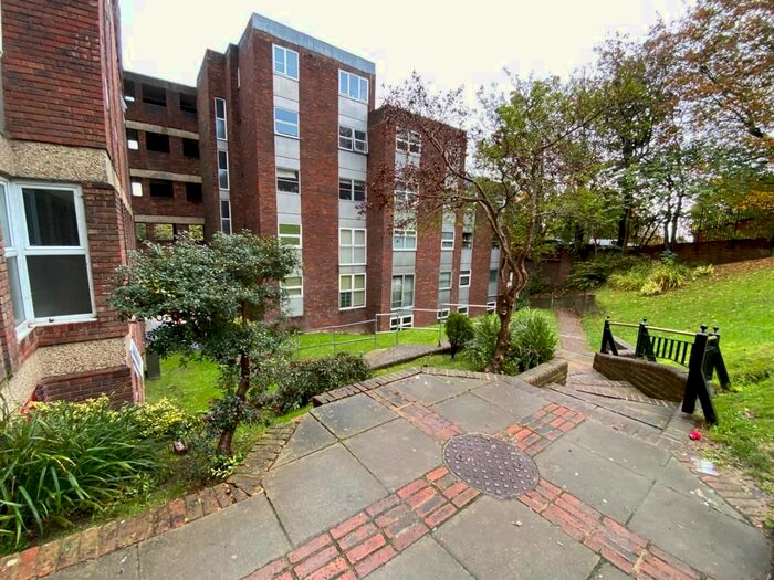 1 Bedroom Flat To Rent In Downs Road, Luton, LU1