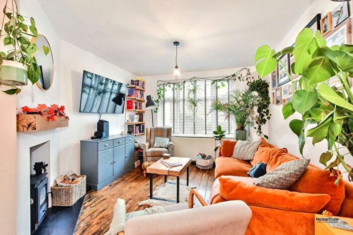 3 Bedroom Terraced House To Rent In Bellingdon Road, Chesham, HP5