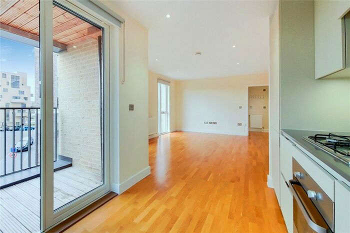 1 Bedroom Flat To Rent In Percival Avenue, London, NW9
