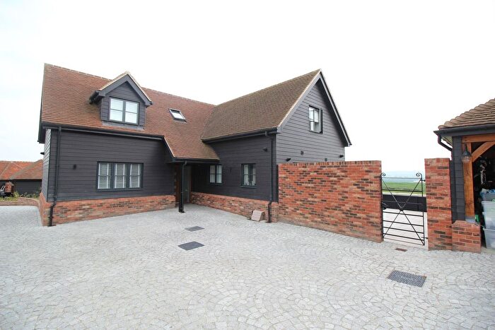 3 Bedroom Detached House To Rent In St. Margarets Courtyard, Botney Hill, Little Burstead, CM12
