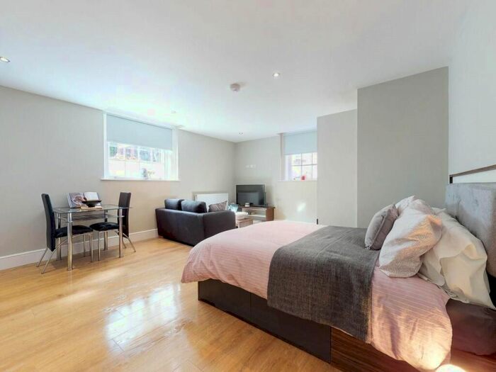 Studio To Rent In Boston Manor Road, Brentford, TW8