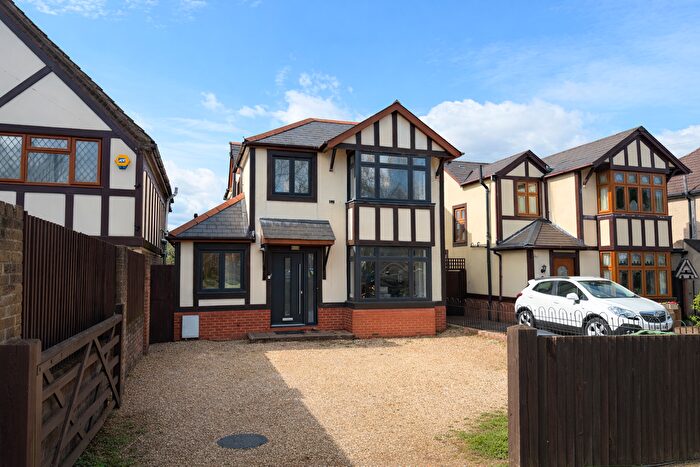 4 Bedroom Detached House For Sale In Frimley Road, Camberley, Surrey, GU15