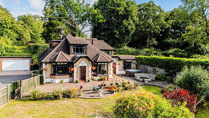 3 Bedroom House For Sale In Hollow Lane, Dormansland, Lingfield, RH7