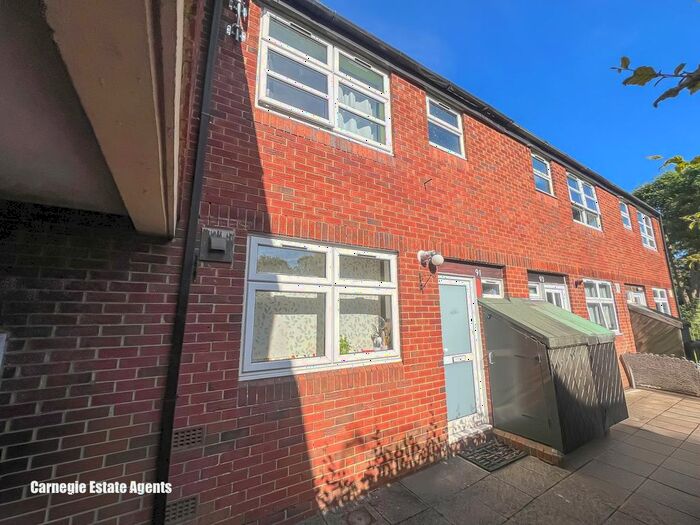 3 Bedroom Terraced House To Rent In Guessens Road, Welwyn Garden City, AL8