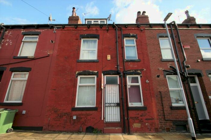 2 Bedroom Terraced House To Rent In Claremont Terrace, Leeds, LS12