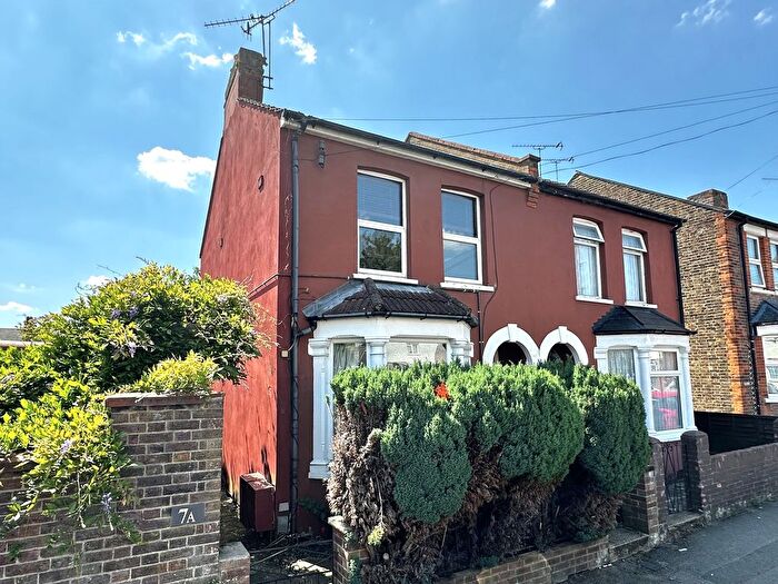 1 Bedroom Flat To Rent In Gammons Lane, Watford, WD24