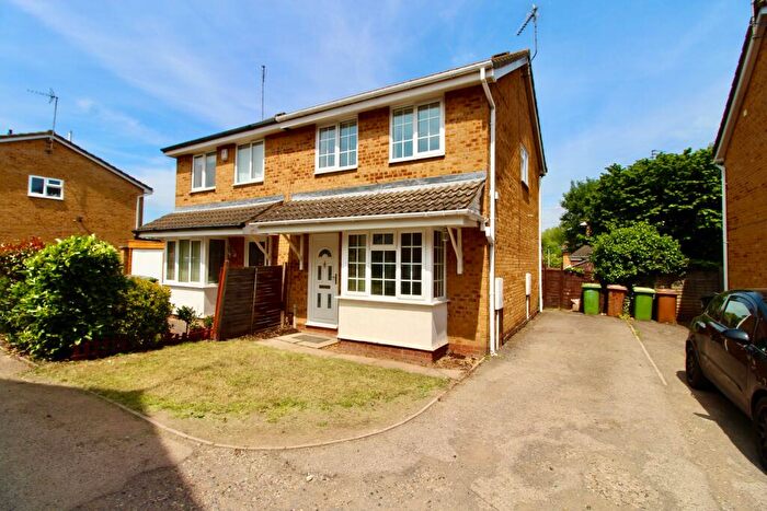3 Bedroom Semi-Detached House To Rent In Flamborough Close, Woodston, Peterborough, PE2