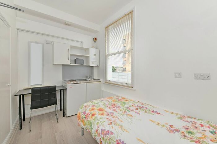 Studio To Rent In Cromwell Road, London, SW7