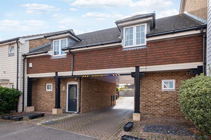 2 Bedroom Property For Sale In Pochard Crescent, Herne Bay, CT6
