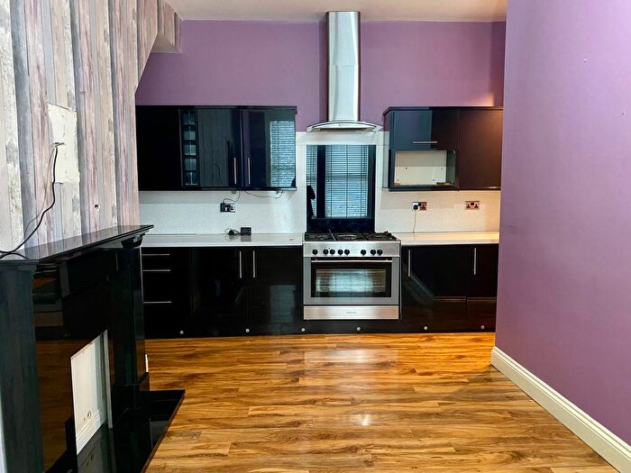2 Bedroom End Of Terrace House To Rent In Biddlestone Road, Newcastle Upon Tyne, NE6