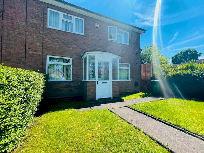 3 Bedroom Property To Rent In Brindley Road, West Bromwich, B71