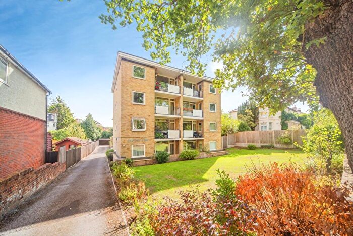 2 Bedroom Flat For Sale In Highfield Road, Southampton, Hampshire, SO17