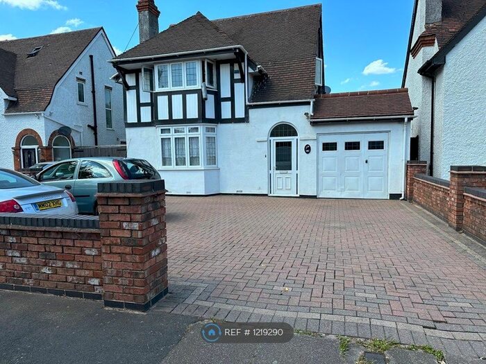 3 Bedroom Detached House To Rent In Coleshill Road, Birmingham, B36