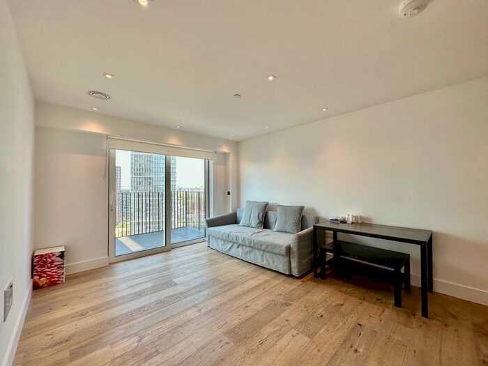 1 Bedroom Flat To Rent In Exchange Gardens, London, SW8