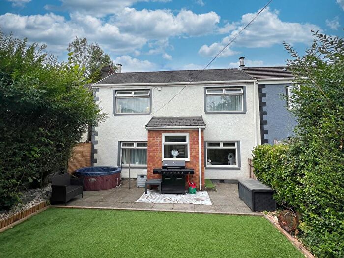 3 Bedroom Semi-Detached House For Sale In Bridgend Road, Aberkenfig, CF32