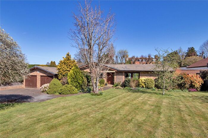 3 Bedroom Bungalow For Sale In Beaconfields, Sevenoaks, Kent, TN13