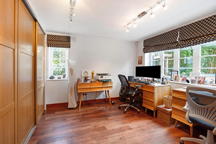 4 Bedroom Detached House For Sale In Balcombe Road, Haywards Heath, RH16
