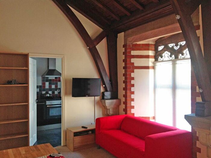 2 Bedroom Apartment To Rent In Garth Road, Bangor, LL57