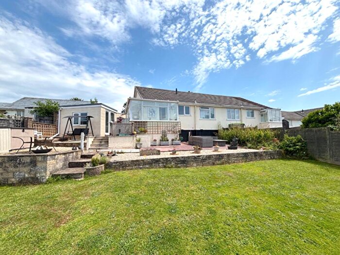 3 Bedroom Semi-Detached Bungalow For Sale In Wallenge Close, Paulton, Bristol, BS39