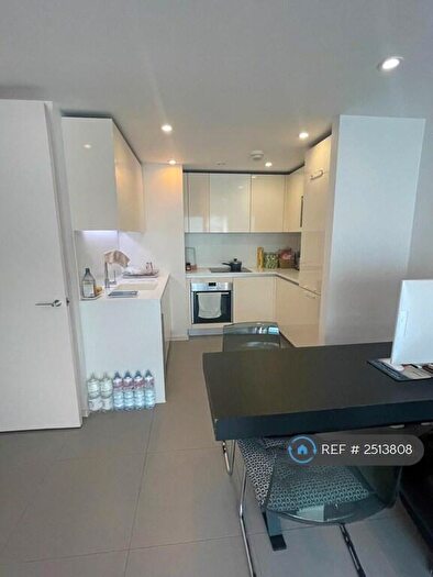 1 Bedroom Flat To Rent In Dance Square, London, EC1V