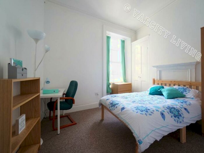3 Bedroom Flat To Rent In Holyhead Rd, Bangor, Gwynedd, LL57