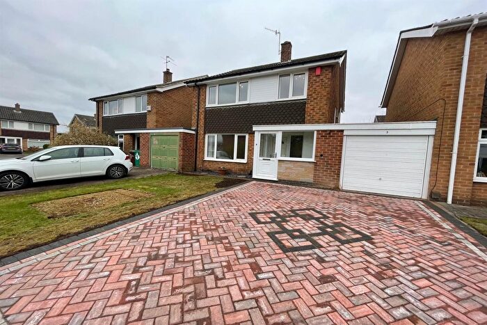 3 Bedroom Semi-Detached House To Rent In Romney Avenue, Wollaton, Nottingham, NG8