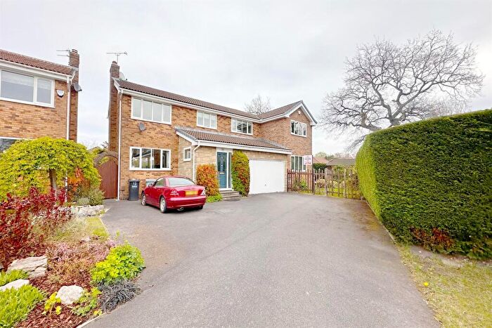 6 Bedroom Detached House For Sale In Malmesbury Close, Poynton, SK12