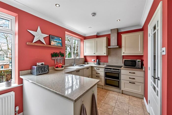 4 Bedroom Property For Sale In Crawford Gardens, Horsham, RH13