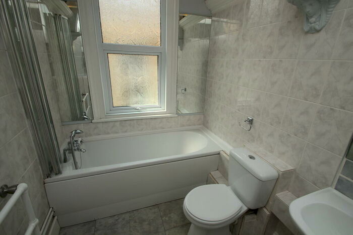 1 Bedroom Flat To Rent In Woodstock Road, Croydon, CR0