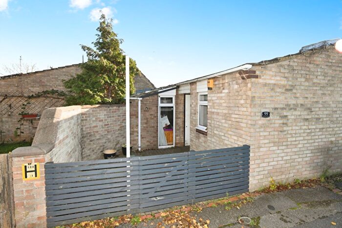 2 Bedroom Bungalow For Sale In Winifred Road, Basildon, SS13