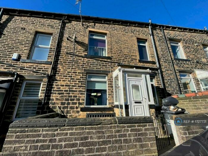 3 Bedroom Terraced House To Rent In Arnold Street, Sowerby Bridge, HX6