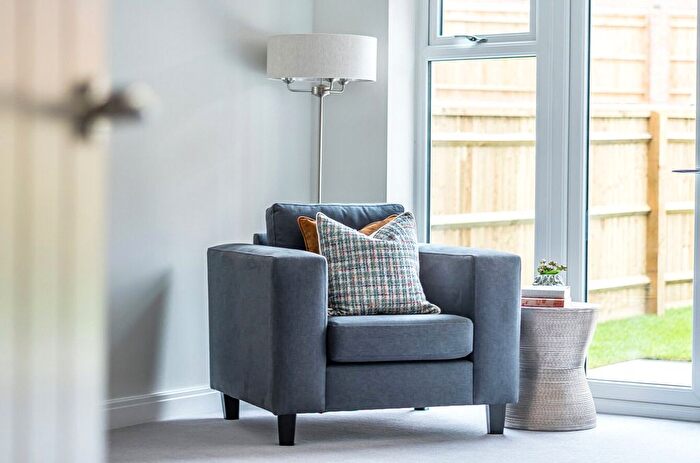 3 Bedroom Detached House For Sale In Hackney Way, Mortimer Common, Reading, Berkshire, RG7