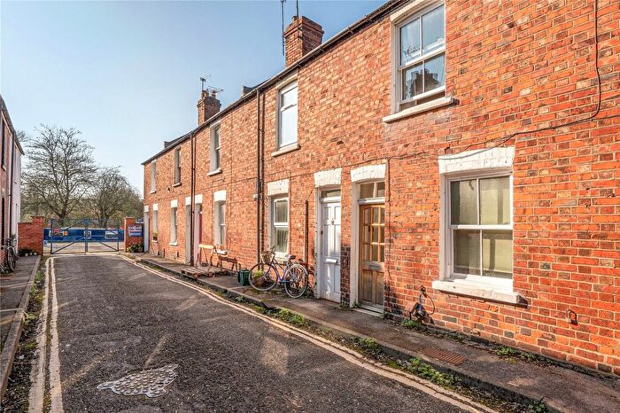 2 Bedroom Terraced House For Sale In Combe Road, Jericho, Oxford, OX2