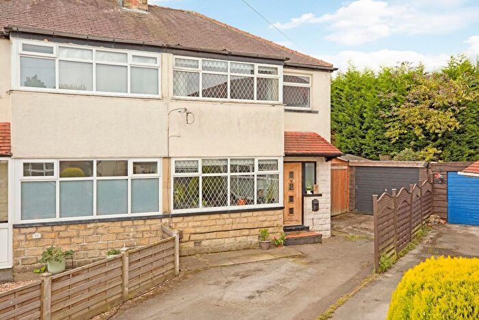 3 Bedroom Semi-Detached House For Sale In Thwaites Avenue, Ilkley, LS29